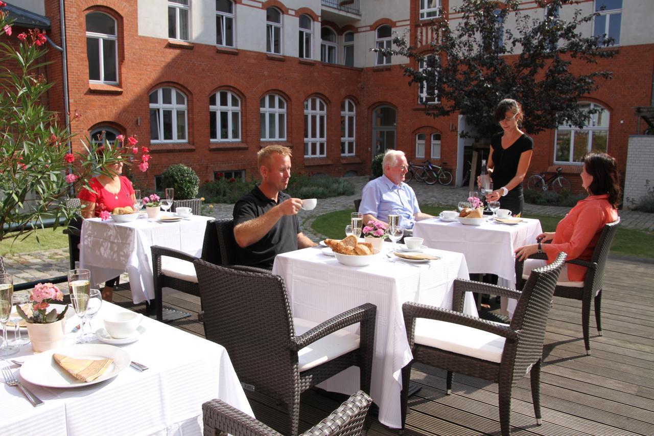 Hotel Am Molkenmarkt Brandenburg  Exterior photo